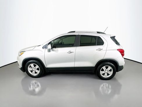 Used 2020 Chevrolet Trax LT w/ LT Convenience Package FWD image 8
