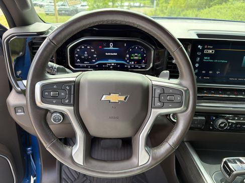 Used 2023 Chevrolet Silverado 1500 LTZ AWD/4WD image 24