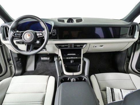 New 2026 Porsche Cayenne Coupe AWD/4WD image 20