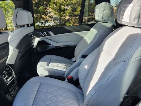 New 2026 BMW X7 xDrive40i image 12