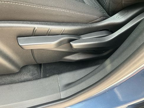 Used 2026 Chevrolet Equinox LT w/ Safety and Technology Package FWD image 11