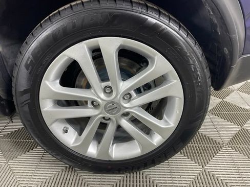 Used 2015 Nissan Juke S FWD image 32