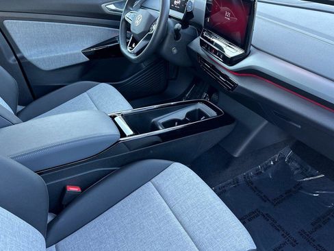 Used 2024 Volkswagen ID.4 2WD image 15