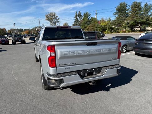 Used 2020 Chevrolet Silverado 1500 Custom w/ Custom Value Package image 10