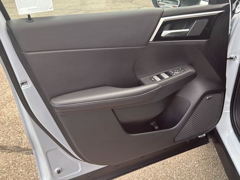 New 2026 Mitsubishi Outlander AWD image 31