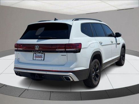 Used 2024 Volkswagen Atlas Peak Edition SE AWD/4WD image 3