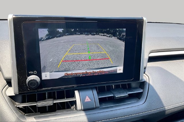 Used 2024 Toyota RAV4 XLE FWD image 23