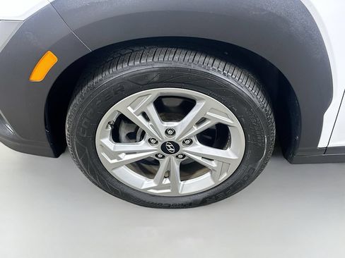 Used 2023 Hyundai Kona SEL AWD/4WD image 8
