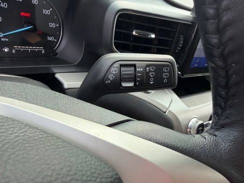 Used 2023 Ford Explorer XLT w/ Equipment Group 202A AWD/4WD image 32