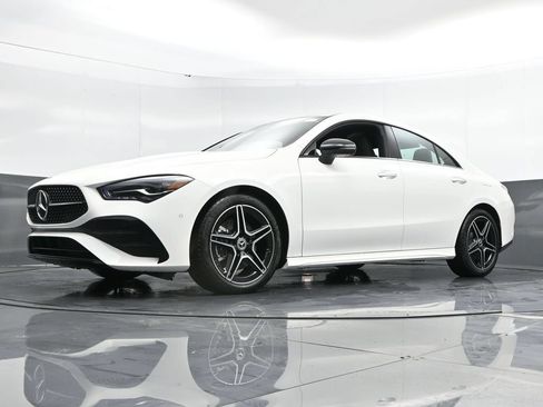 Used 2025 Mercedes-Benz CLA 250 4MATIC image 50