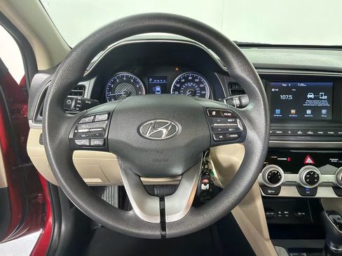 Used 2019 Hyundai Elantra SEL FWD image 12
