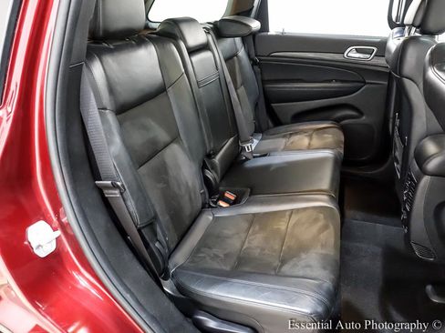 Used 2021 Jeep Grand Cherokee Laredo X image 31