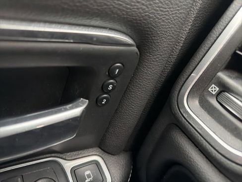 Used 2020 RAM 2500 Laramie AWD/4WD image 16