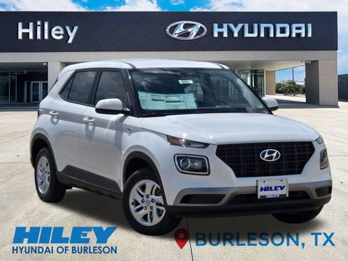 New 2026 Hyundai Venue SE FWD image 2