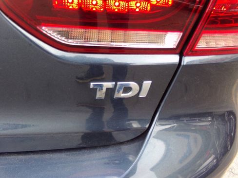 Used 2013 Volkswagen Golf TDI FWD image 7