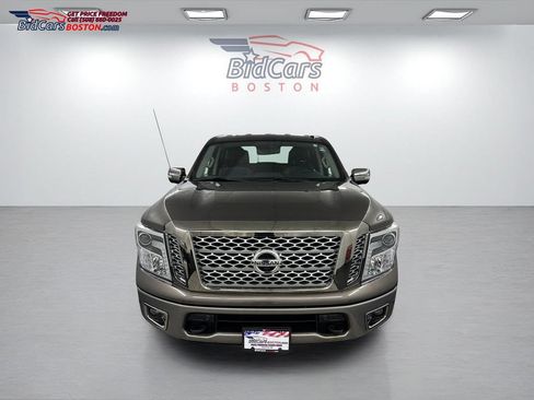 Used 2018 Nissan Titan Platinum Reserve w/ Platinum Utility Package AWD/4WD image 1