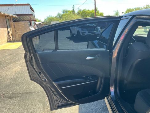 Used 2019 Dodge Charger R/T RWD image 29