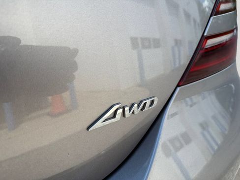 Used 2025 Genesis G70 2.5T AWD/4WD image 31