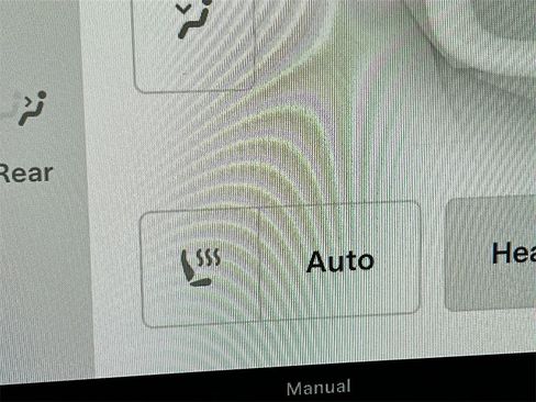 Used 2022 Tesla Model S image 19