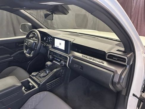 Used 2024 Toyota Tacoma SR5 AWD/4WD image 17