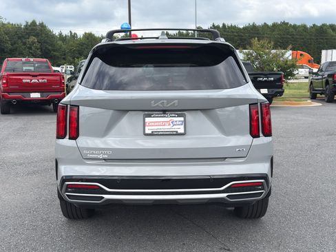 Used 2023 Kia Sorento SX AWD/4WD image 8