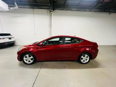 Used 2013 Hyundai Elantra GLS w/ Preferred Pkg FWD image 5
