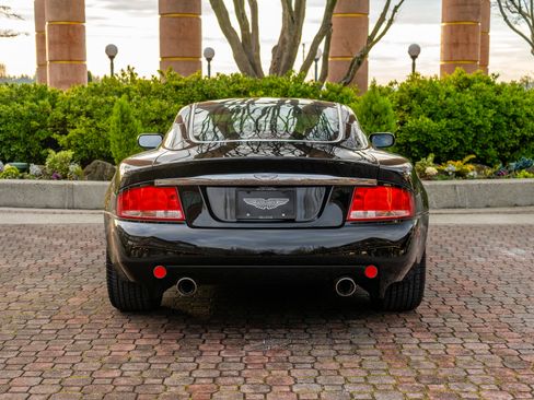 Used 2002 Aston Martin Vanquish image 44