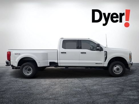 Used 2025 Ford F350 XLT AWD/4WD image 2