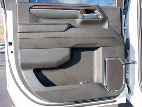 Used 2024 GMC Sierra 2500 SLE w/ SLE Convenience Package image 17