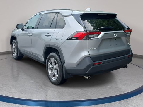 Used 2025 Toyota RAV4 LE AWD/4WD image 7