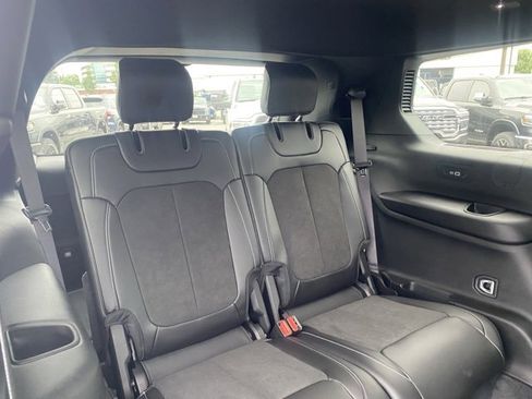 New 2025 Jeep Grand Cherokee L Altitude image 32