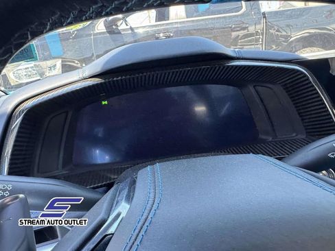 Used 2021 Chevrolet Corvette Stingray Premium Conv w/ Z51 Performance Package image 19