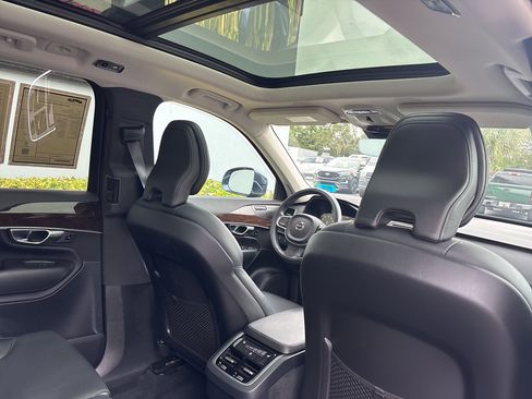 Used 2019 Volvo XC90 T5 Momentum w/ Multimedia Package image 29
