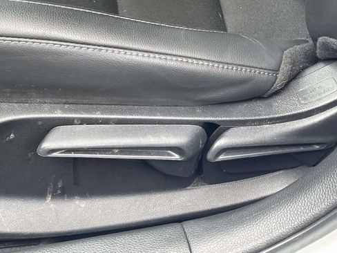 Used 2025 Honda Civic Sport image 27