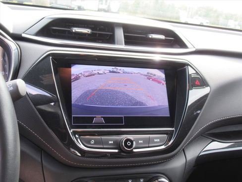 Used 2023 Chevrolet TrailBlazer ACTIV w/ Sun and Liftgate Package image 23