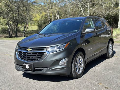 Used 2019 Chevrolet Equinox LT w/ Driver Convenience Package FWD image 1