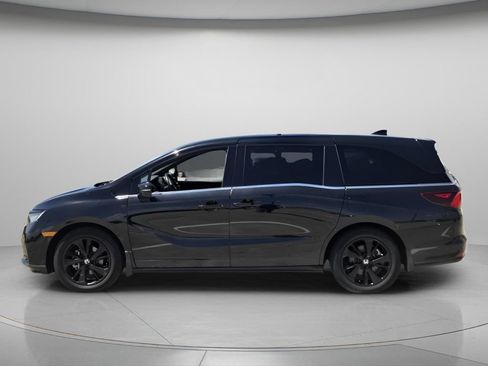 Certified 2024 Honda Odyssey Sport image 4