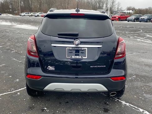 Used 2022 Buick Encore Preferred image 4
