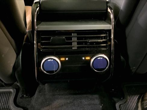 Used 2024 Land Rover Range Rover Sport Dynamic SE image 33