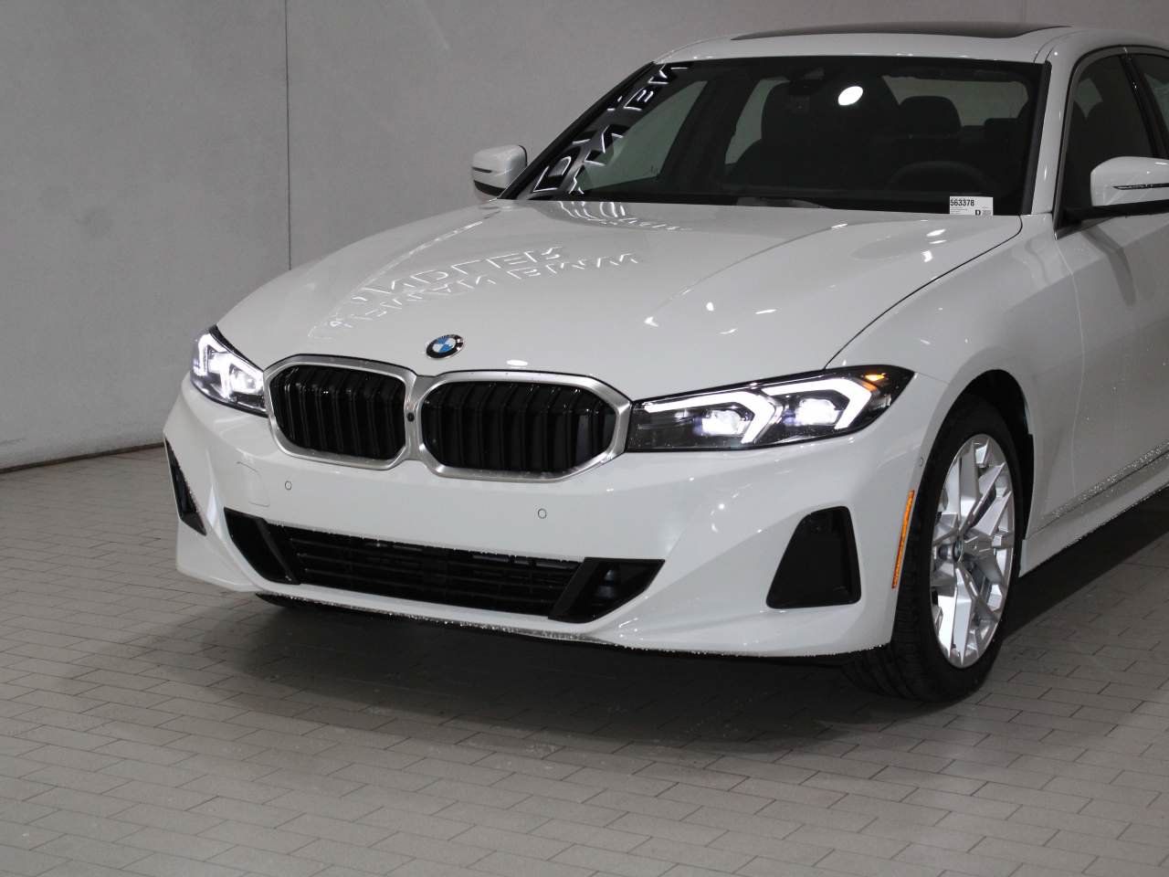 Certified 2026 BMW 330i Sedan RWD image 2
