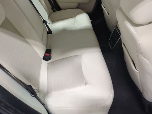 Certified 2023 Chrysler 300 Touring image 21