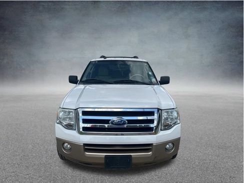Used 2014 Ford Expedition EL XLT w/ Equipment Group 202A RWD image 2