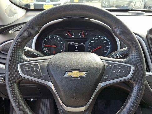 Used 2022 Chevrolet Malibu LT image 19