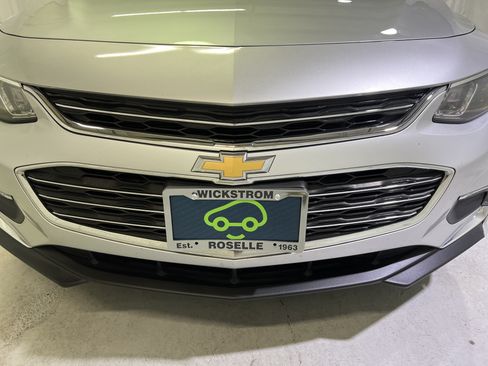 Certified 2018 Chevrolet Malibu LT FWD image 4