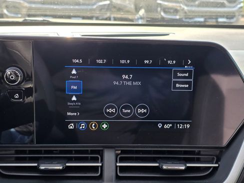 Used 2025 Chevrolet Trax LS image 19