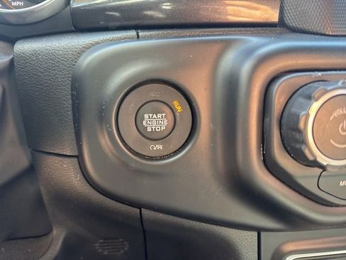 Used 2022 Jeep Wrangler Unlimited Sport AWD/4WD image 17