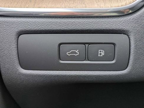 New 2026 Volvo XC60 T8 Ultra w/ Protection Package Premier AWD/4WD image 34