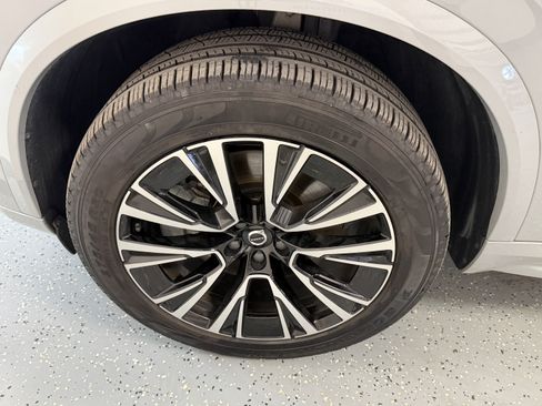 Used 2025 Volvo XC90 T8 Plus AWD/4WD image 26