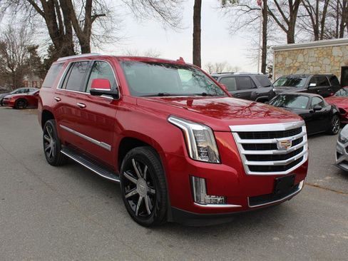 Used 2015 Cadillac Escalade Luxury AWD/4WD image 9