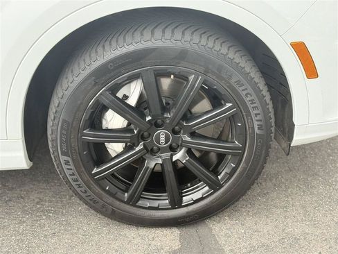 Used 2019 Audi Q7 3.0T Premium Plus w/ Premium Plus Package AWD/4WD image 9